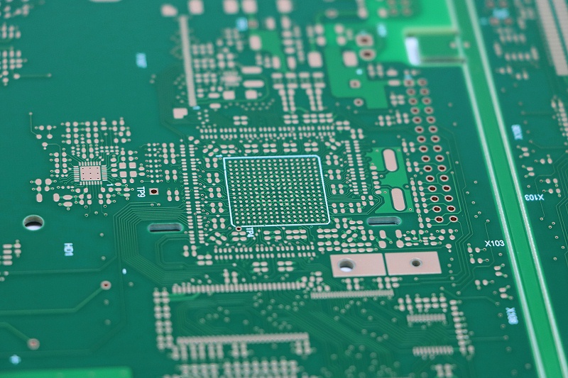 Płytka drukowana PCB — przelotki 8 mil mogą przenosić zbyt duży prąd